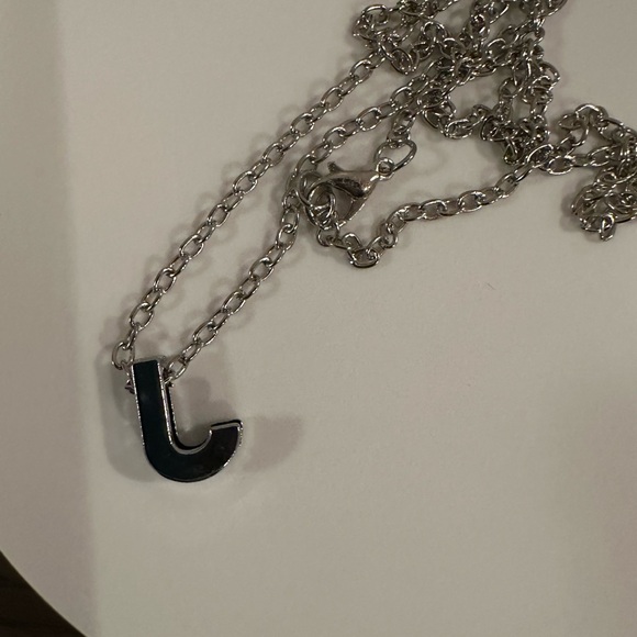 Silver Initial Necklace in choice of D, J, N, or R NIP - Picture 3 of 12